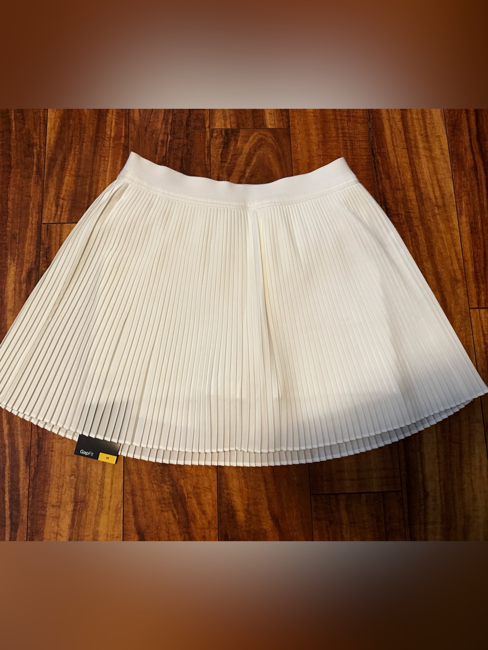GAP White Pleated Skort Medium